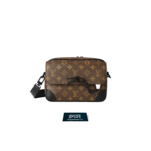 Steamer Messenger Monogram Macassar