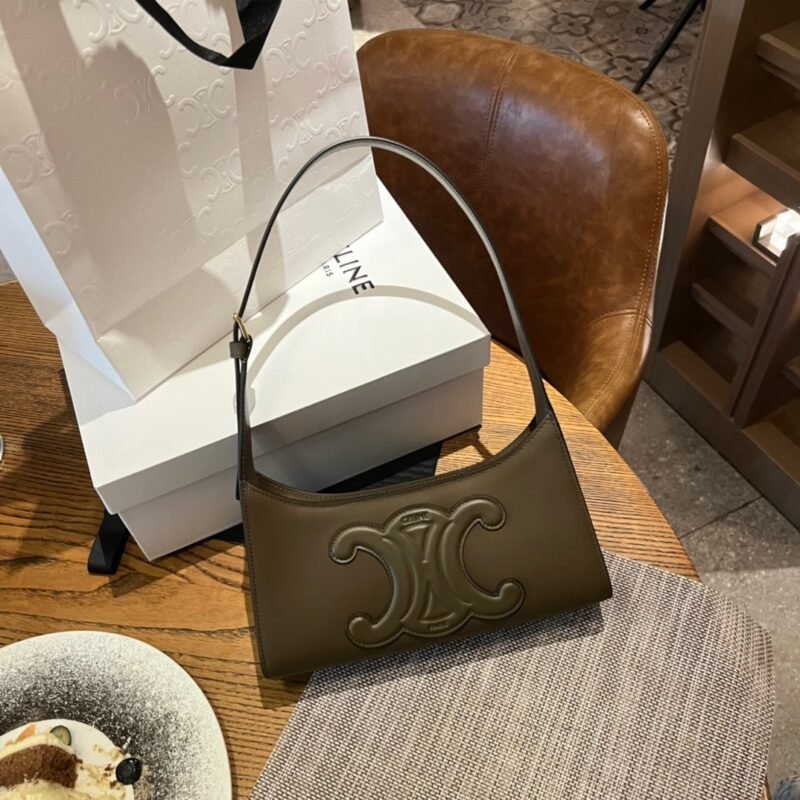 Cuir Triomphe Bags 24Cm Shoulder Bag - Dark Green (1)