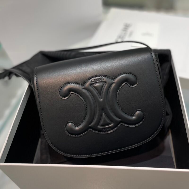 Folco Cuir Triomphe in Smooth Calfskin - Black (1)