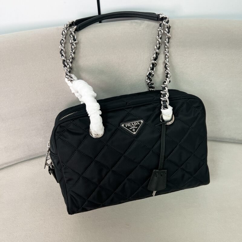 Medium Impuntu Nylon Quilted Shw Shoulder Bag - Black (1)