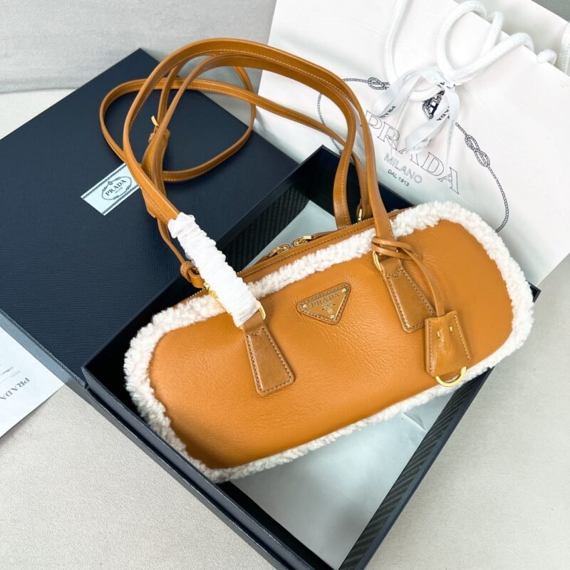 Medium Shearling Two-Handle Bag - Cognac (11)